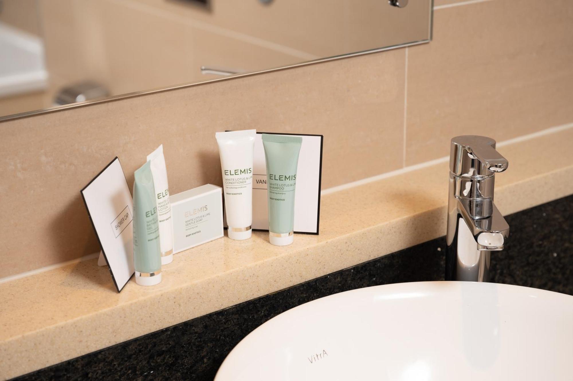 Spa Hotel At Ribby Hall Village Wrea Green Esterno foto